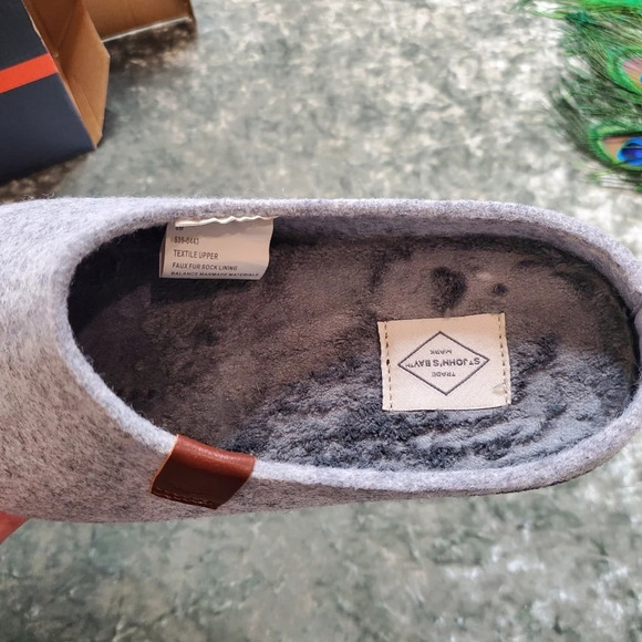 St. John's Bay Mens Clog Slippers - Picture 3 of 4